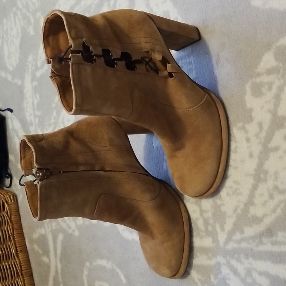 Free people boots size 9